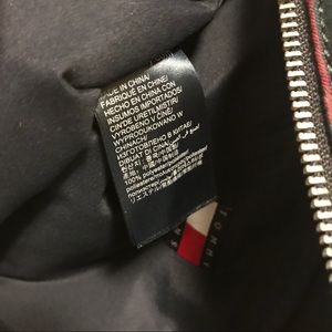 tommy jeans crest heritage sling bag